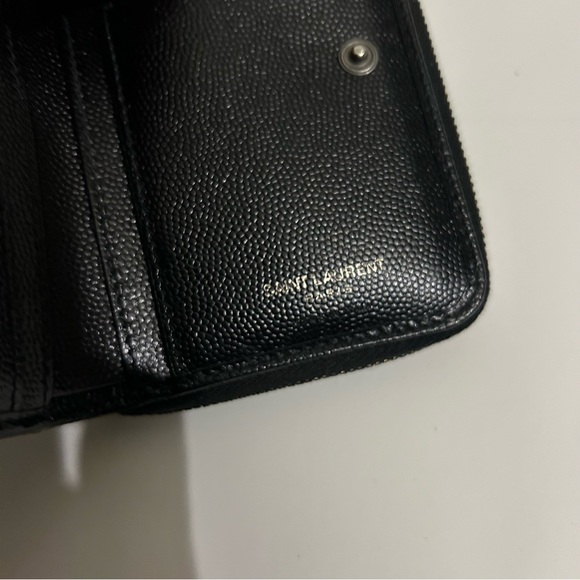 Saint Laurent Quilted Monogram Wallet - Picture 5 of 8